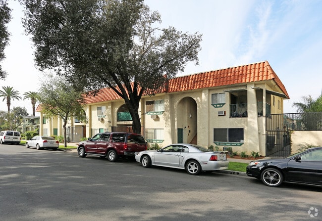 Photo - Santa Ana Birch Apartments