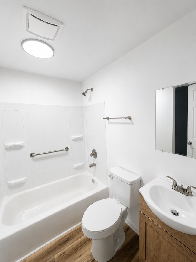 Photo - 439 N 28th St