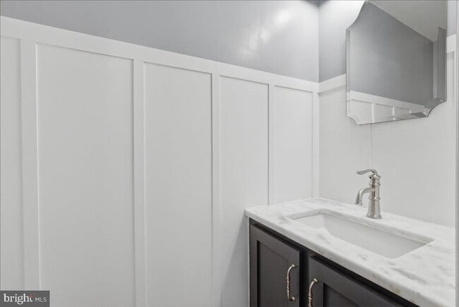 Building Photo - 1490 Autumn Ridge Cir