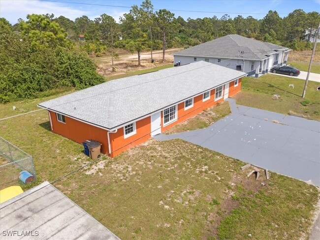 Photo - 20 W 12th St