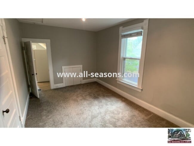 Photo - Charming Updated 2 Bedroom Unit on the Old North End!