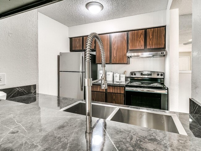 The Grove - Kitchen - Retreat at River Bend