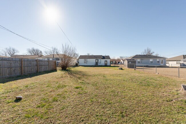 Photo - 314 W 36th St