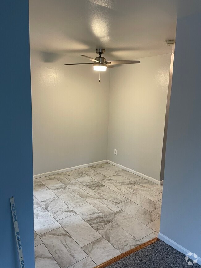Building Photo - 4709 Croftshire Dr Unit 3A Rental