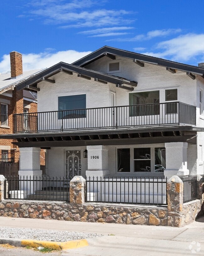 Building Photo - 1906 Yandell Dr Unit 3 Rental