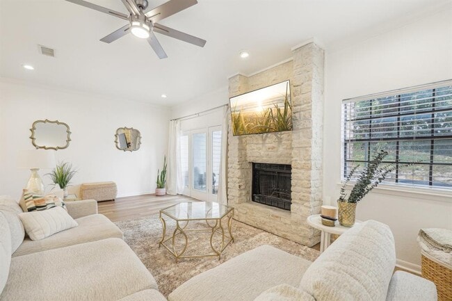 Photo - 2201 Lakeway Blvd Unit 10