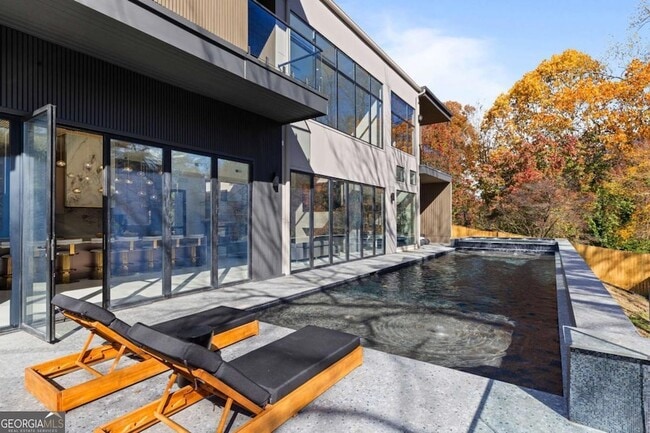 Photo - 3600 Lower Roswell Rd