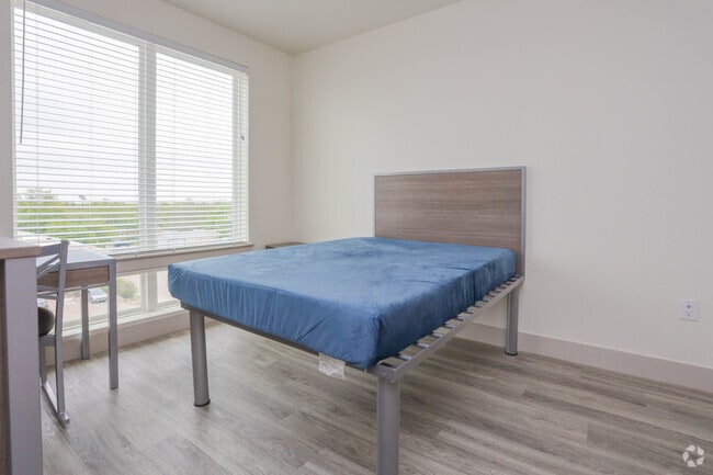 1BR, 1BA - 617SF - A2