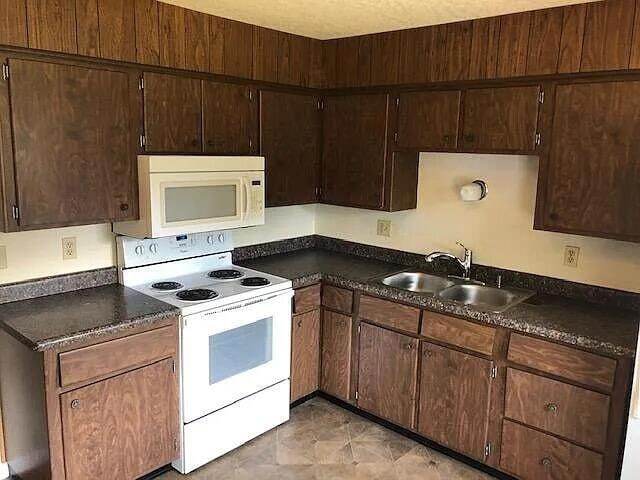 Photo - 12631 W Michigan Ave Unidad A