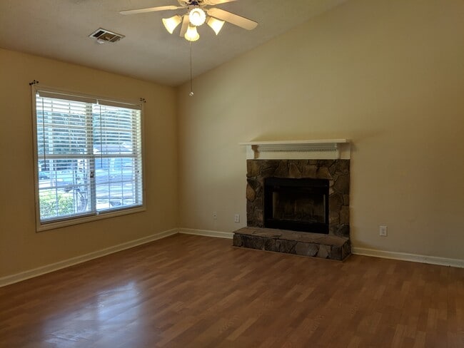 Photo - 1311 Co Rd 455