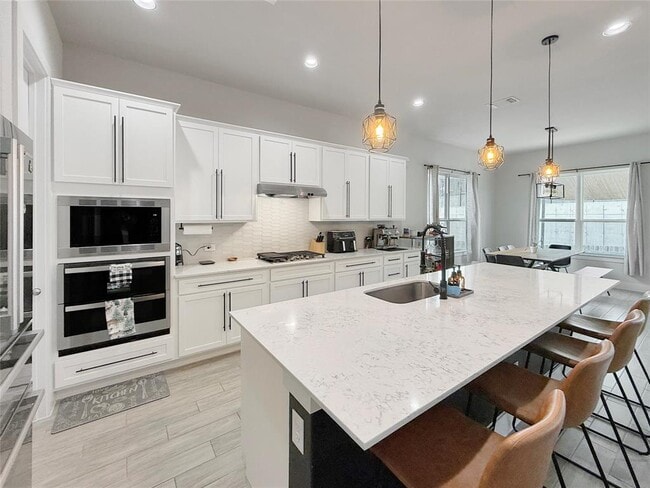 Photo - 11216 Charger Wy