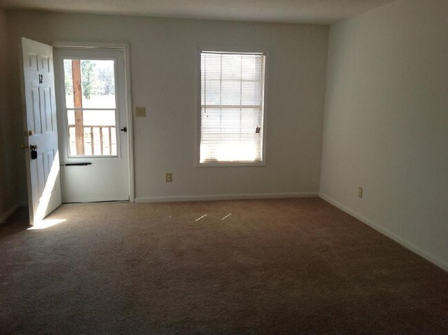 Photo - Willow View Apartments