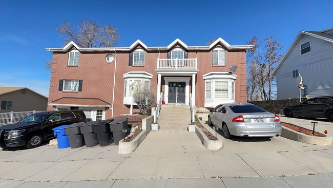 Photo - 335 E 830 S Unit Upstairs West