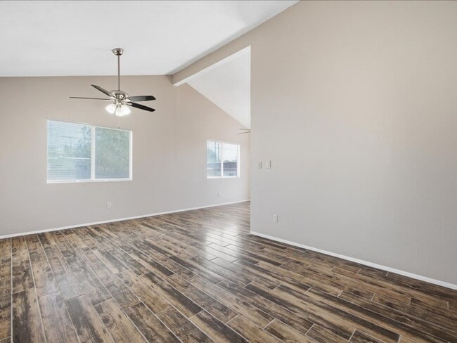 Photo - 2525 N Cherry Ave