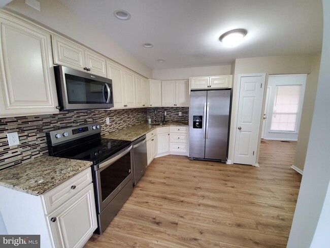 Building Photo - 1722 McNelis Dr Rental