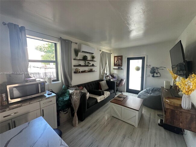 Photo - 510 NW 146th St Unit 2