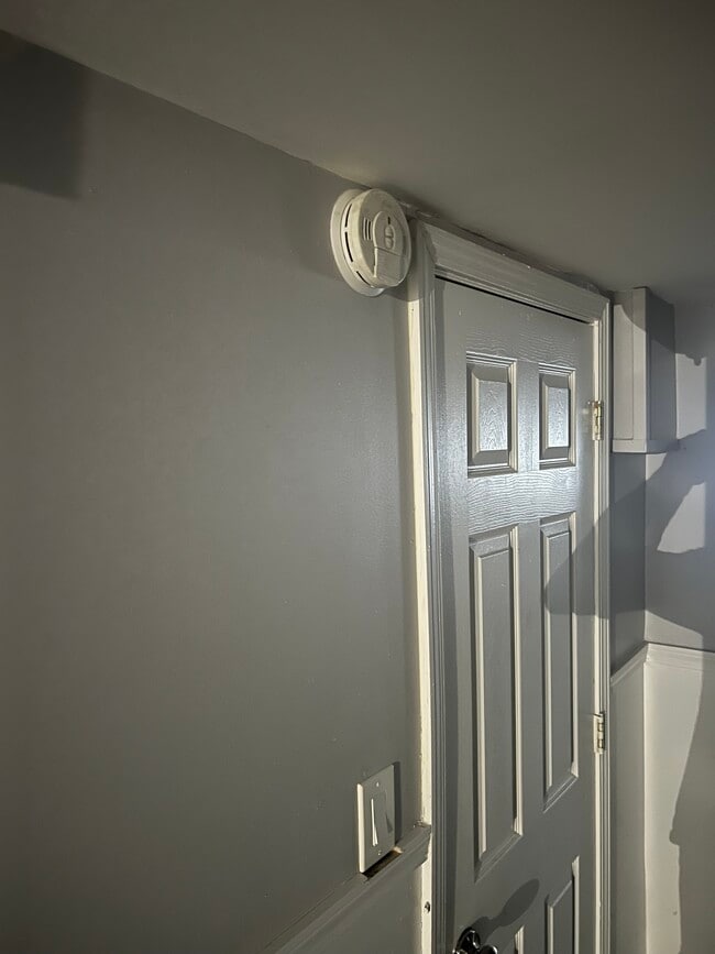 Photo - 7914 S Champlain Ave Unit B