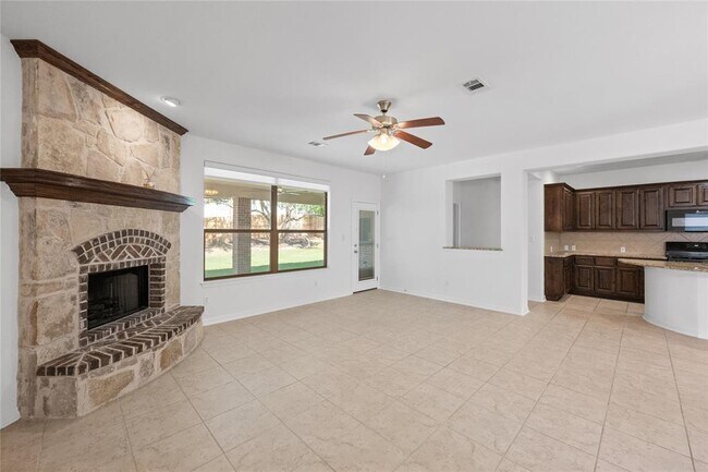 Photo - 176 Crampton Cove