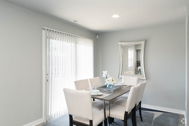 2BR 2BA 1026SF