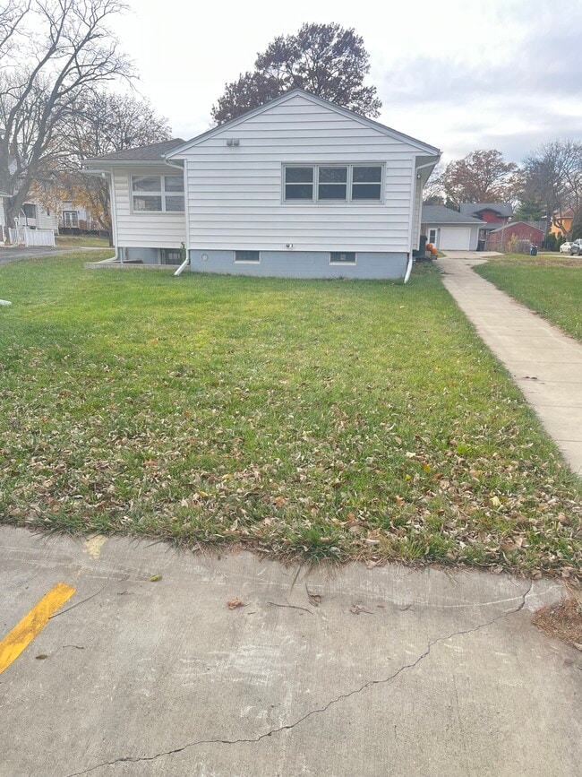 Photo - 2116 Iowa St