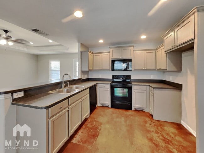 Photo - 106 Jolin Ln