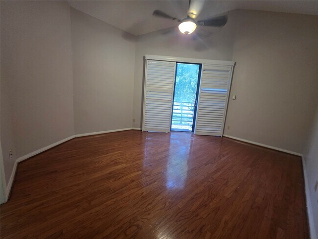 Photo - 2013 Enterprise Ave