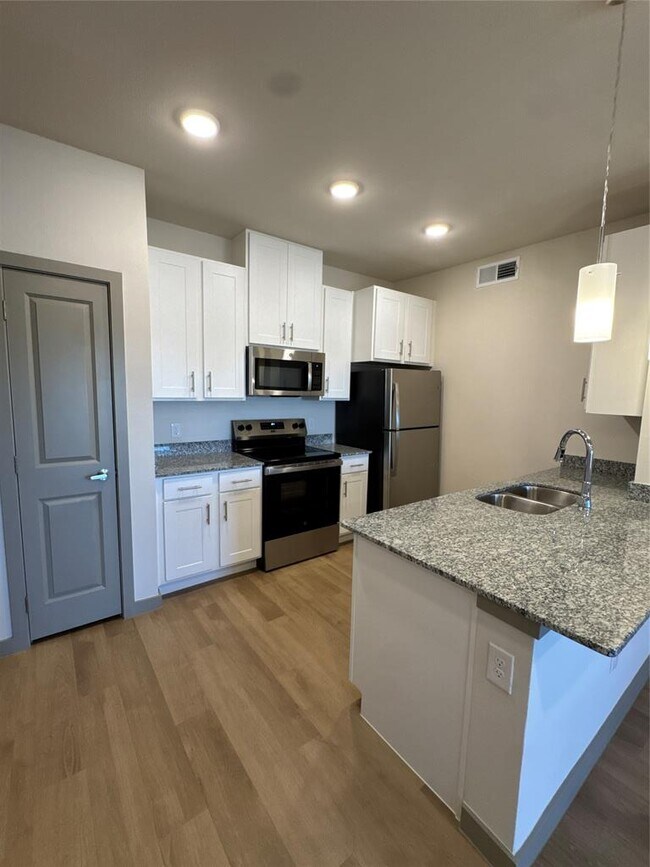 Photo - 691 Union Chapel Rd Unit B1