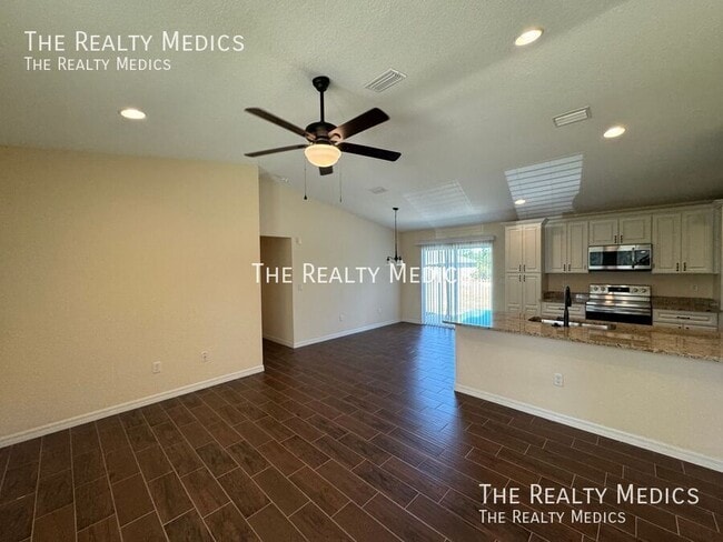 Photo - 16811 SW 43rd Court Rd