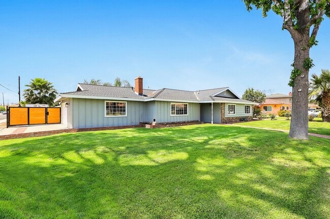 Photo - 12482 Farndon Ave Casa