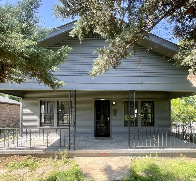 Building Photo - 2512 Boone St