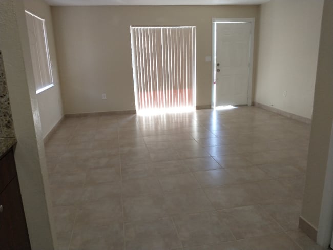 Photo - 43 W 43rd Pl Townhome