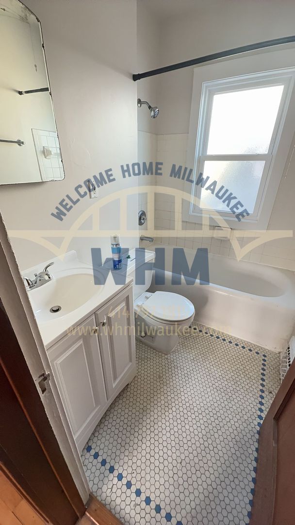 Photo - 3019 N 61st St