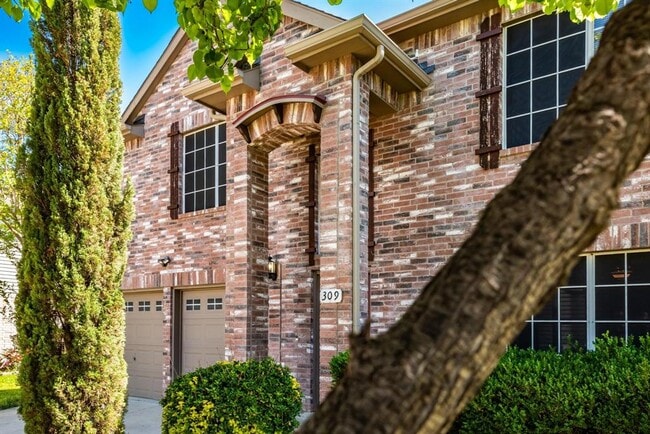 Photo - 309 Longshore Dr