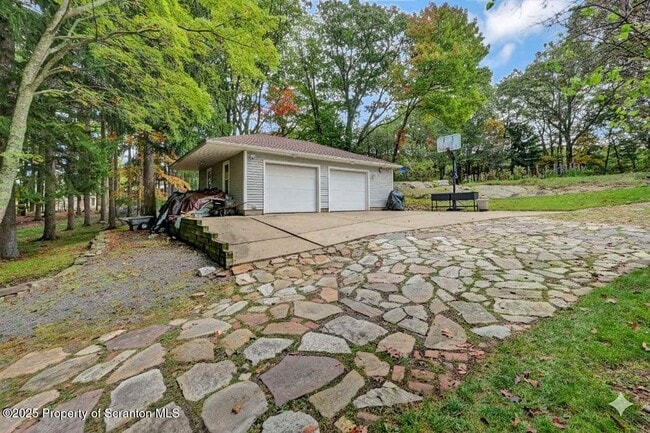 Photo - 3360 Forest Rd