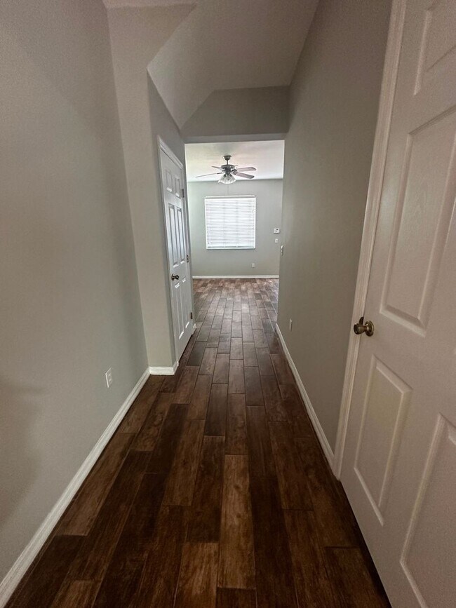 Photo - Stunning 3/2.5 corner townhome in Lake Reams with 2 car garage! Available Now!