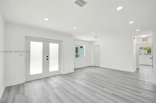 Photo - 2343 NW 28th St Unidad 1