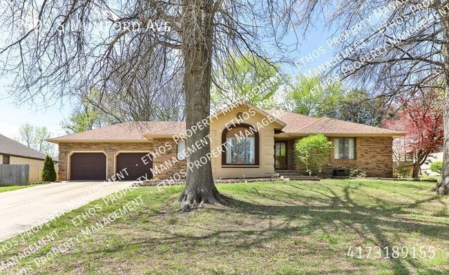 Building Photo - 2525 S Mumford Ave