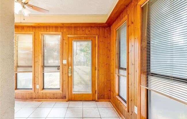 Photo - 6590 Cliffdale Rd