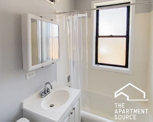 Photo - 3714 N Sheffield Ave Unit 402