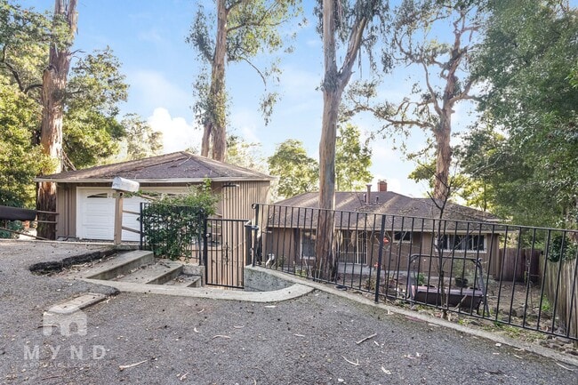 Building Photo - 4730 Sequoyah Rd