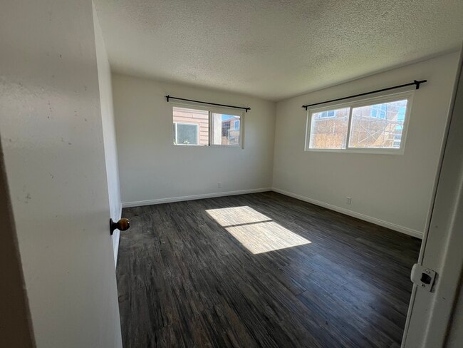 Photo - 420 E Pleasant Valley Rd Unit Apt 2