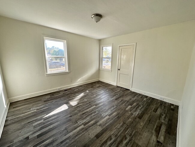 Photo - 2026 Lee Ct SW