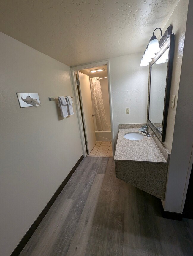 1317 E Gurley St Unit 303