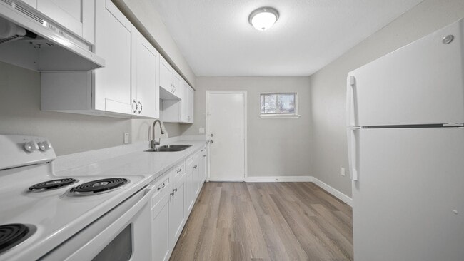 Photo - 7810 Glass St