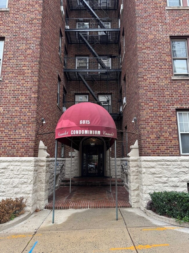 Building Photo - 6015 JFK Blvd E Unit D6