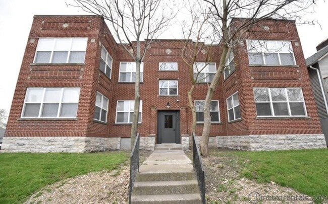 Building Photo - 1400 Hamlet St Unit 101