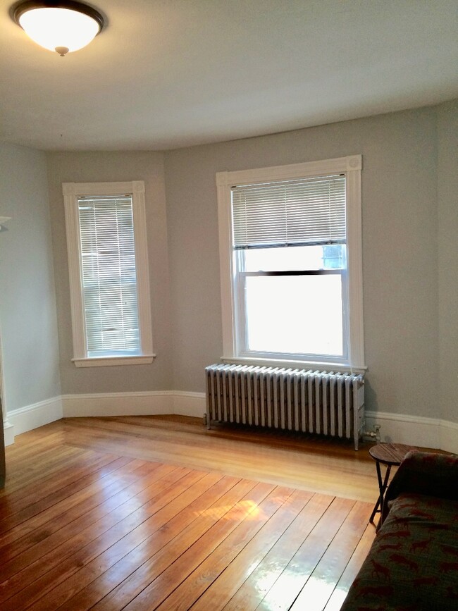 Photo - 18 Hinckley St Apartments Unit 1