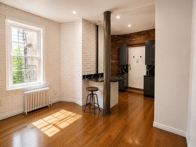 Photo - 57 Thompson St Unit 1B