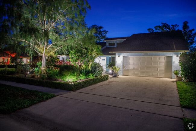 Building Photo - 900 Cosmos Ct Rental