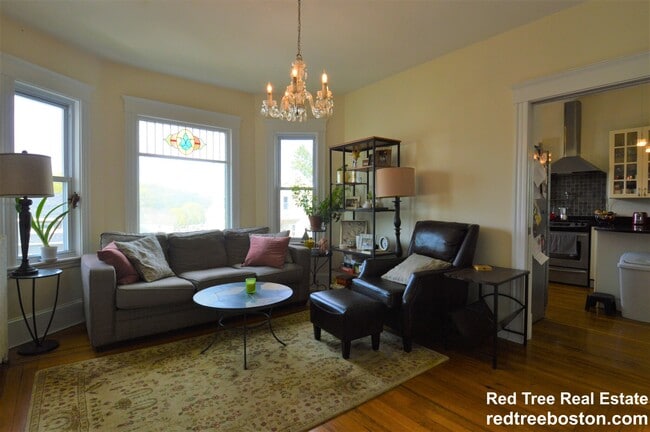 Building Photo - 14 Breck Ave Unit 2 Rental